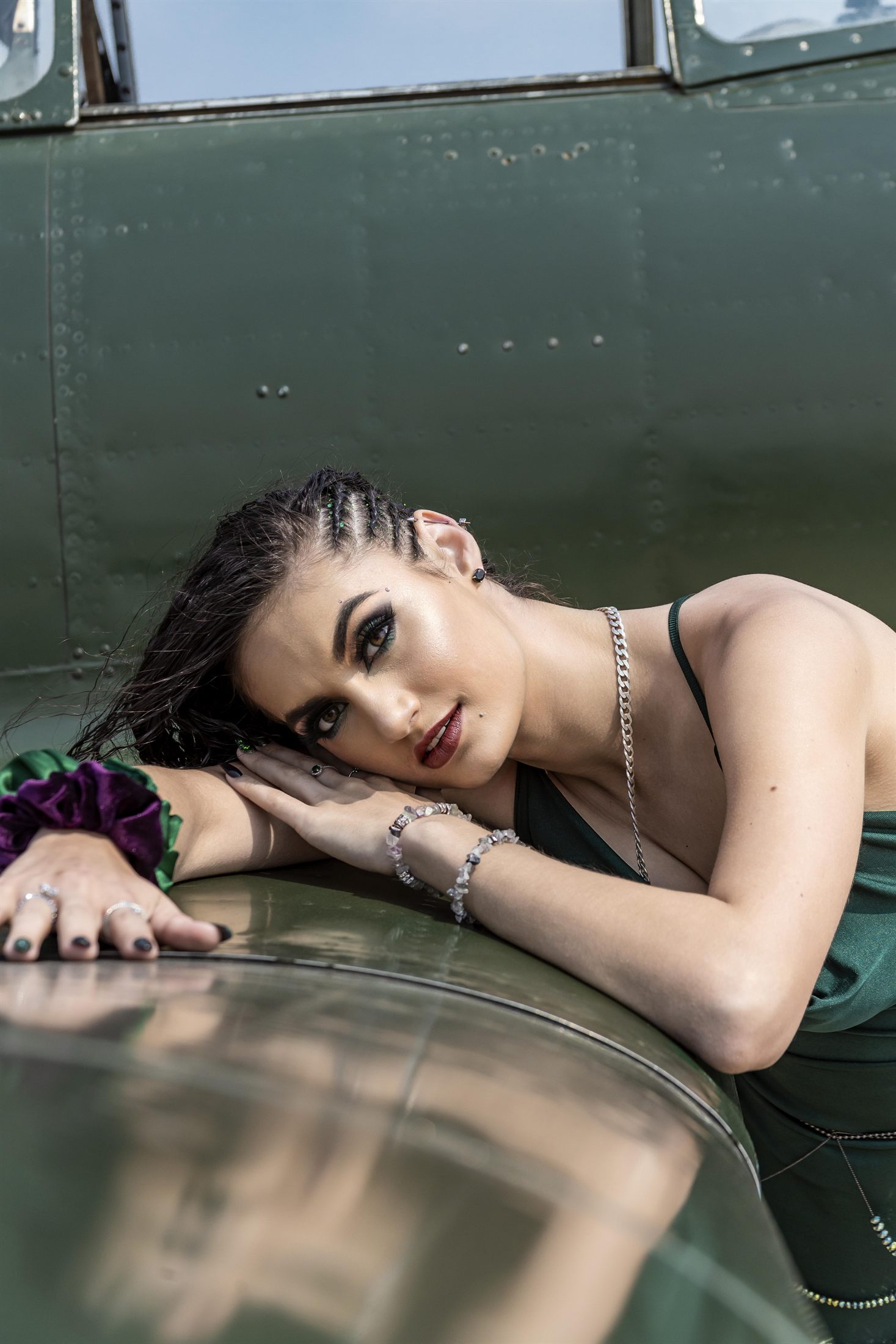 Annzelize model portfolio shoot at the Swakopmund Aviation Club by Maja Carstens — photo 11 of 13
