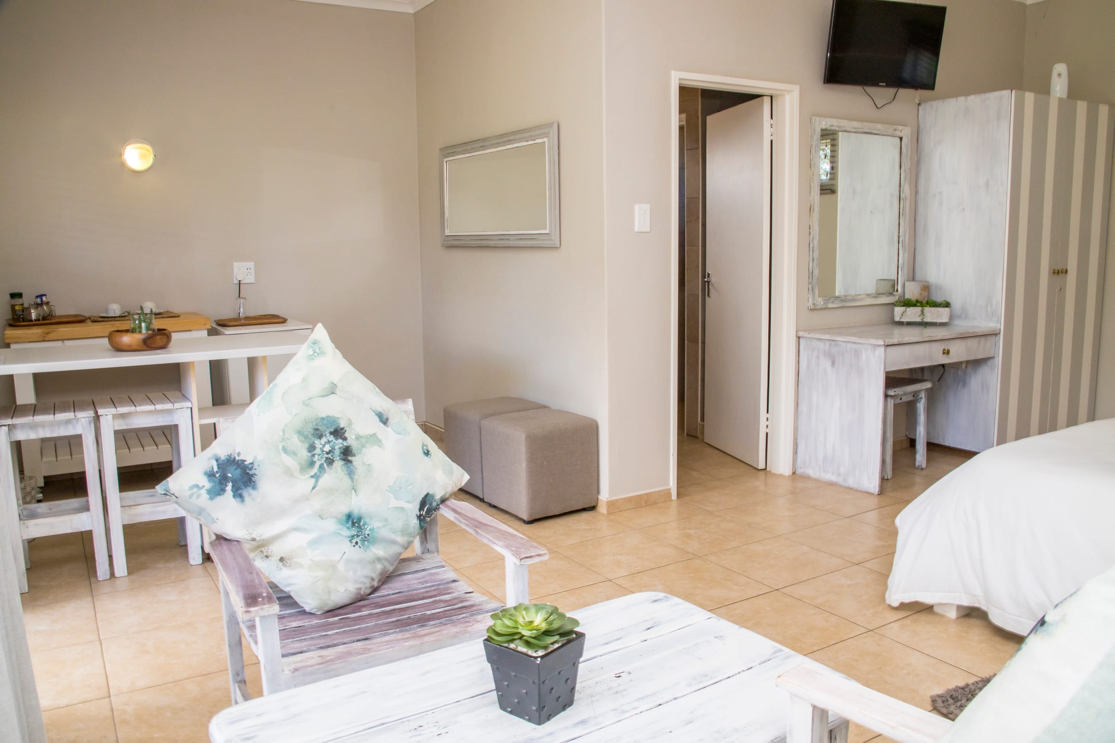 Heja Lodge rooms, pool and interior photography by Maja Carstens — photo 6 of 33