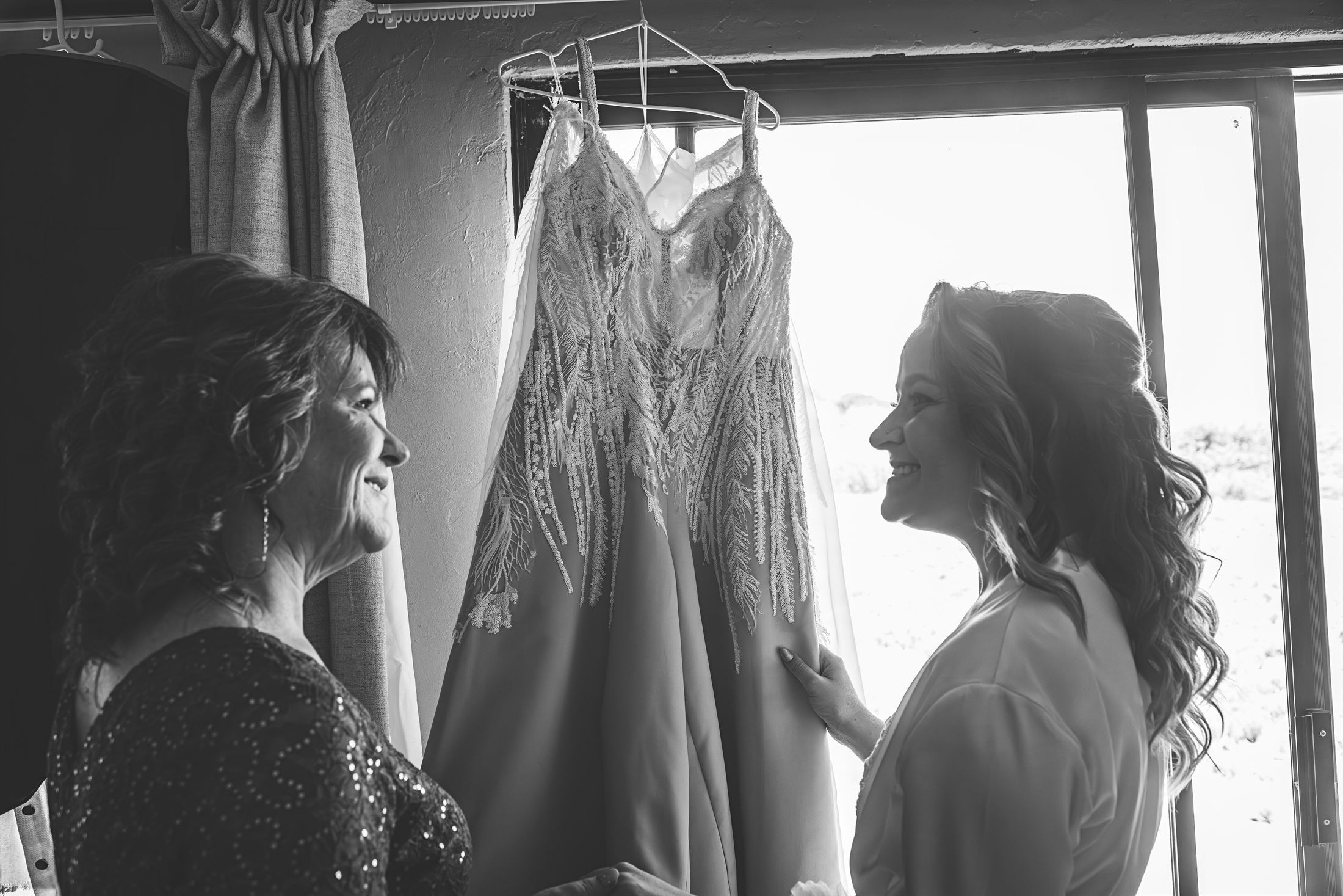 Jessica and Lee wedding at Livingstone's Private Tented Lodge by Maja Carstens — photo 9 of 49
