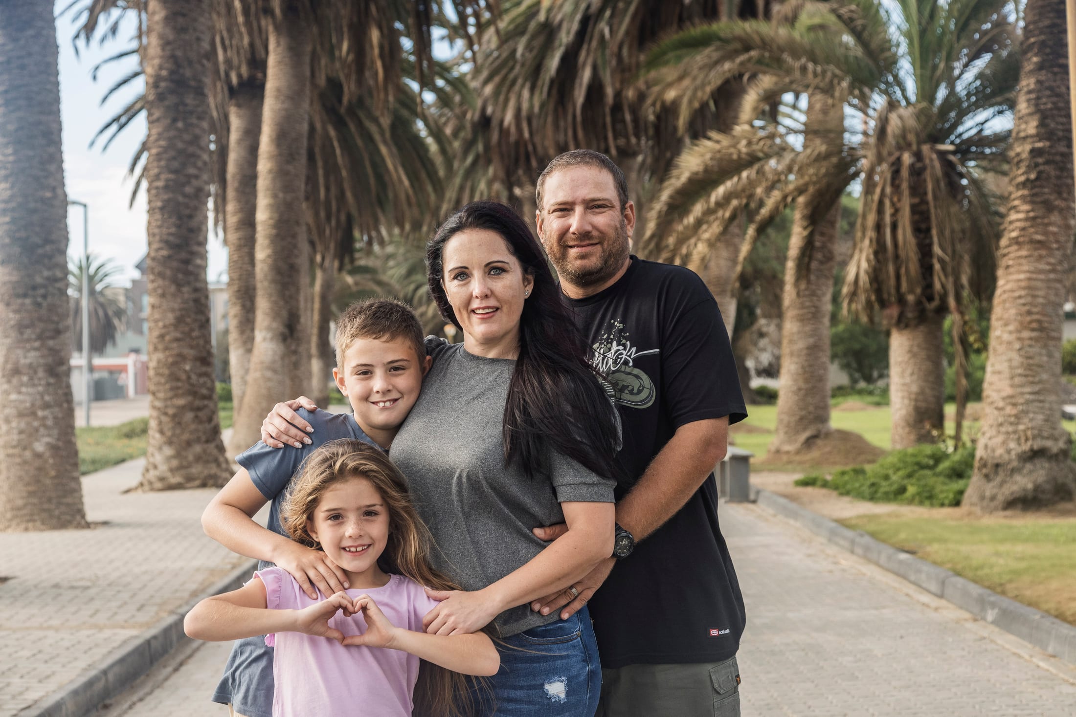 Lolla family shoot at the Swakopmund Jetty, palm-tree lane, and The Mole by Maja Carstens — photo 16 of 25
