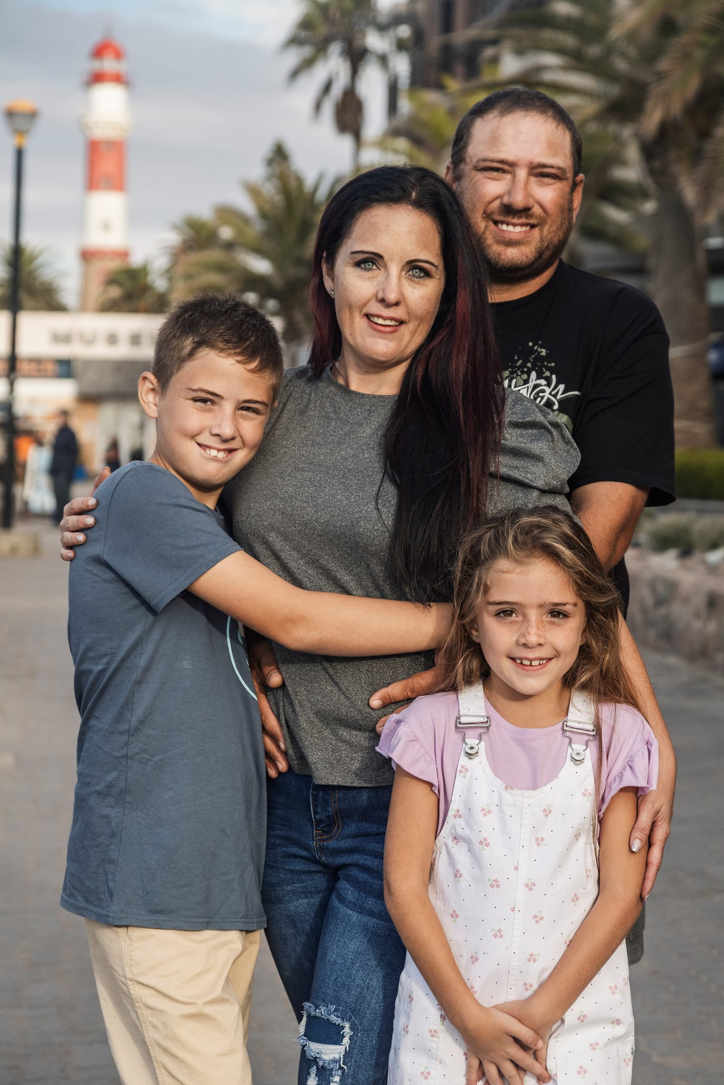 Lolla family shoot at the Swakopmund Jetty, palm-tree lane, and The Mole by Maja Carstens — photo 22 of 25