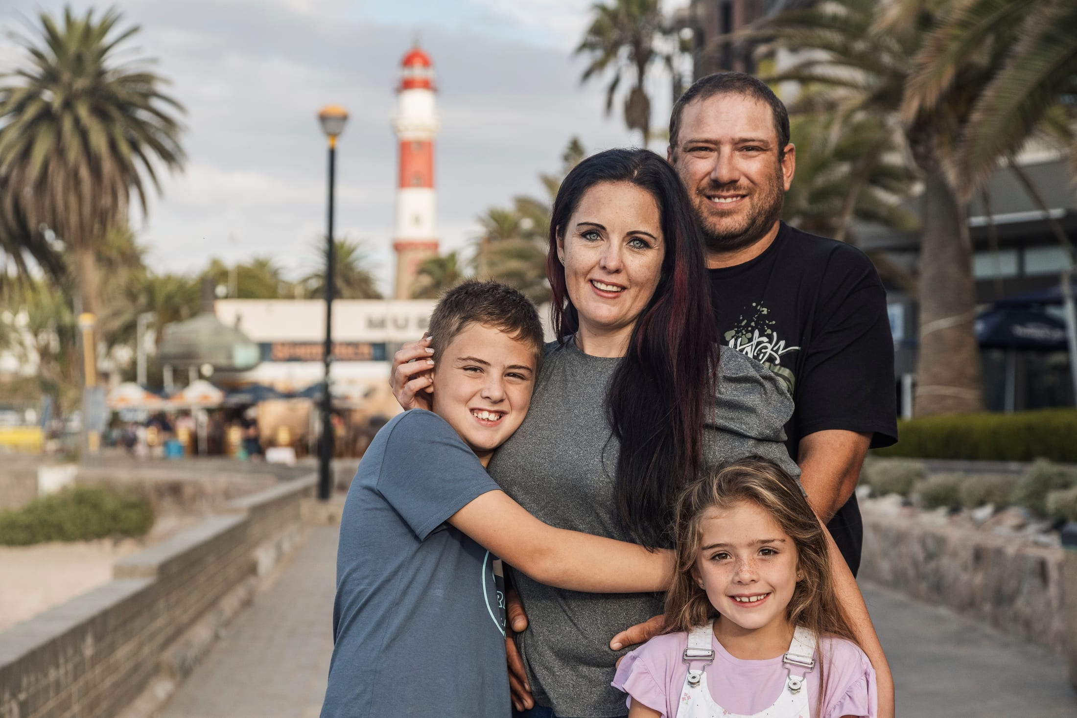 Lolla family shoot at the Swakopmund Jetty, palm-tree lane, and The Mole by Maja Carstens — photo 23 of 25