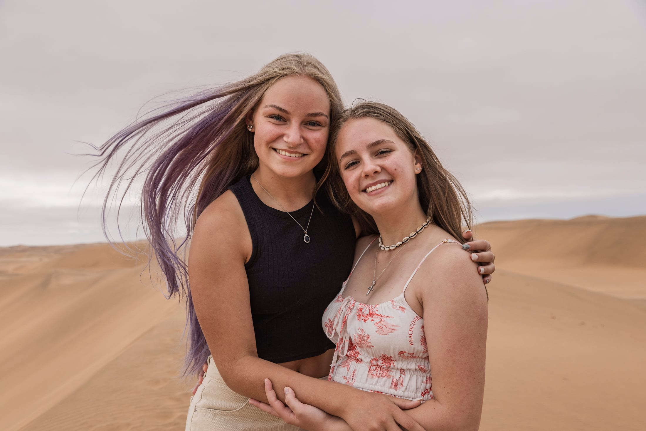 Ronel Serfontein family shoot in the Kramersdorf dunes by Maja Carstens — photo 15 of 21