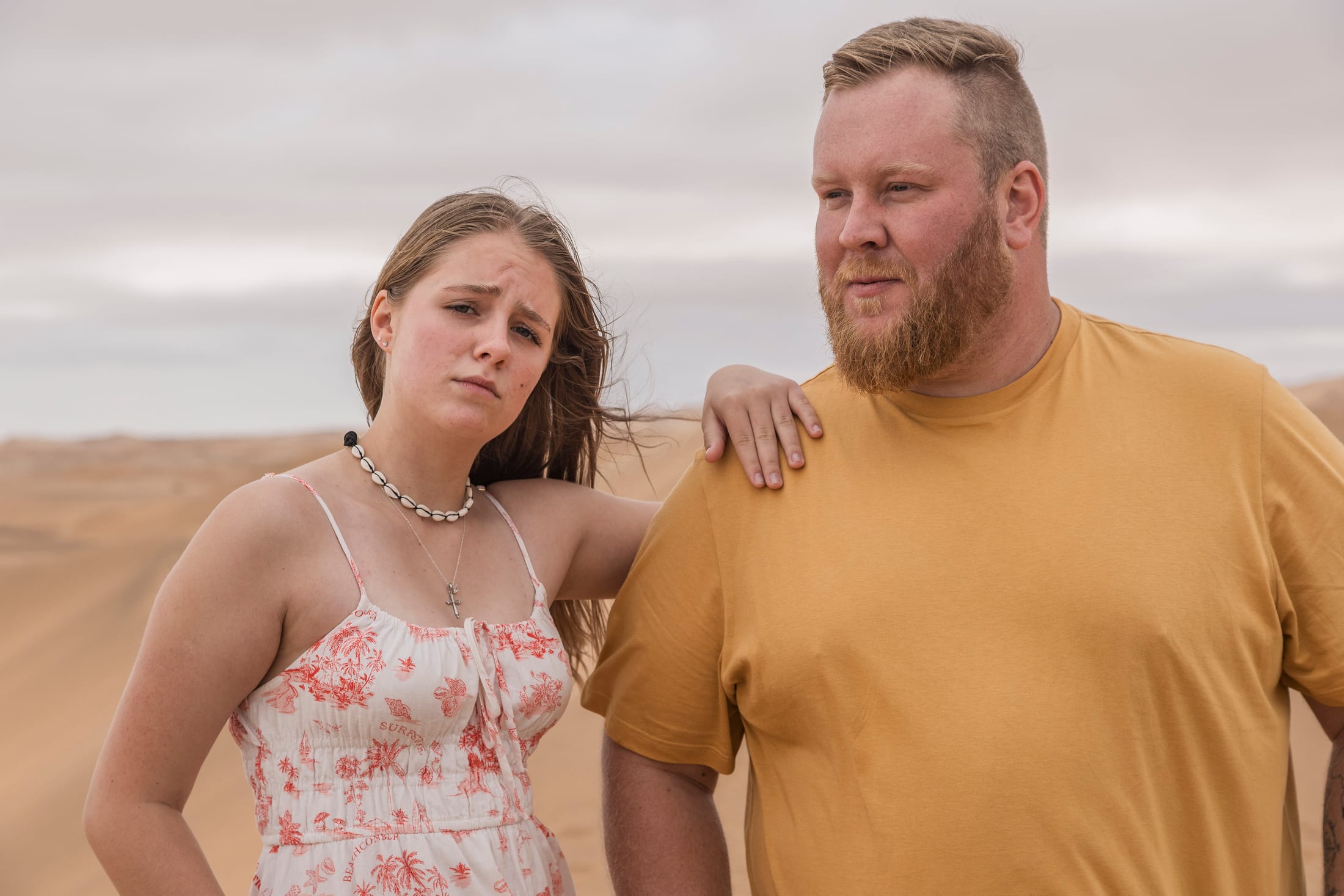 Ronel Serfontein family shoot in the Kramersdorf dunes by Maja Carstens — photo 19 of 21