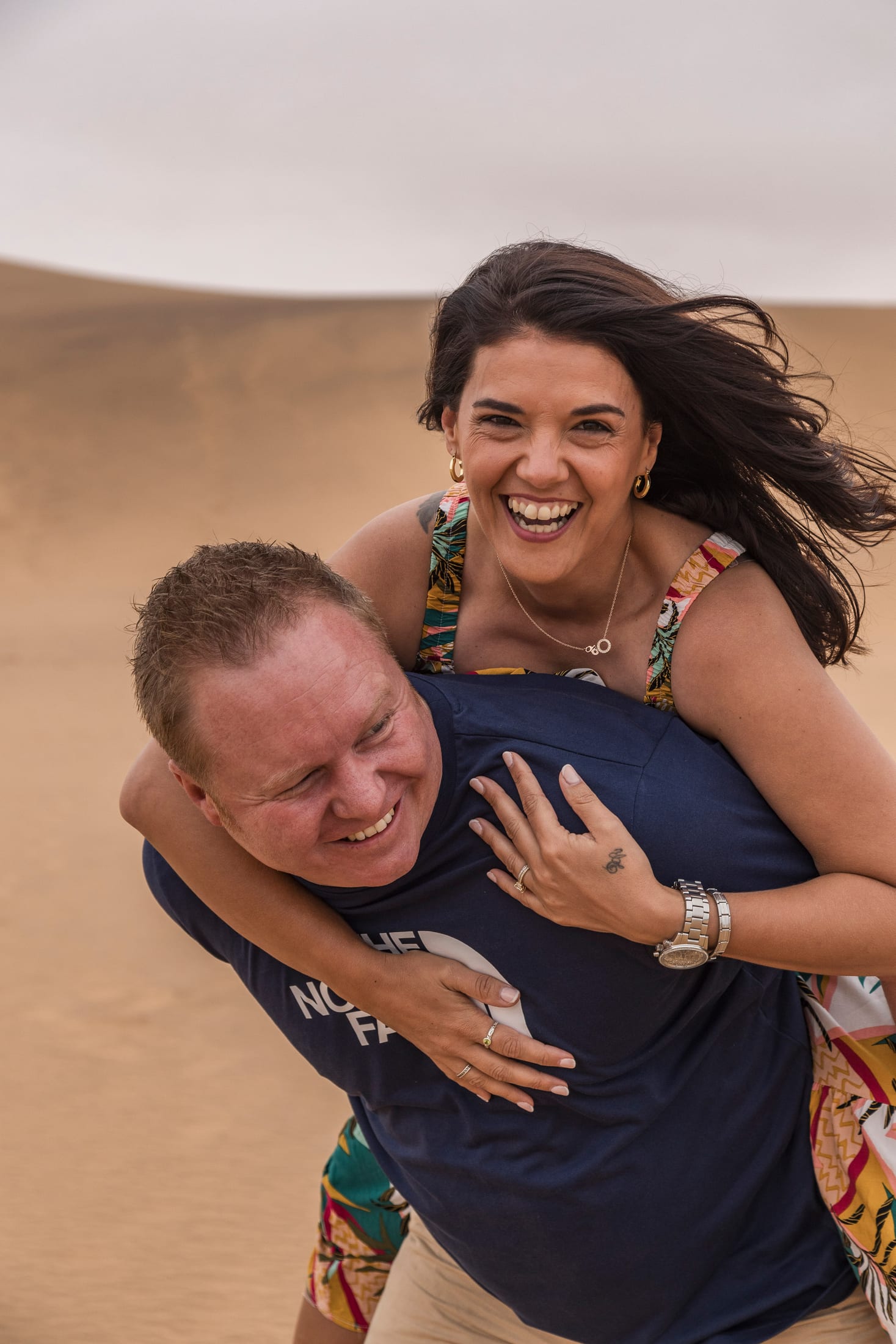 Ronel Serfontein family shoot in the Kramersdorf dunes by Maja Carstens — photo 4 of 21