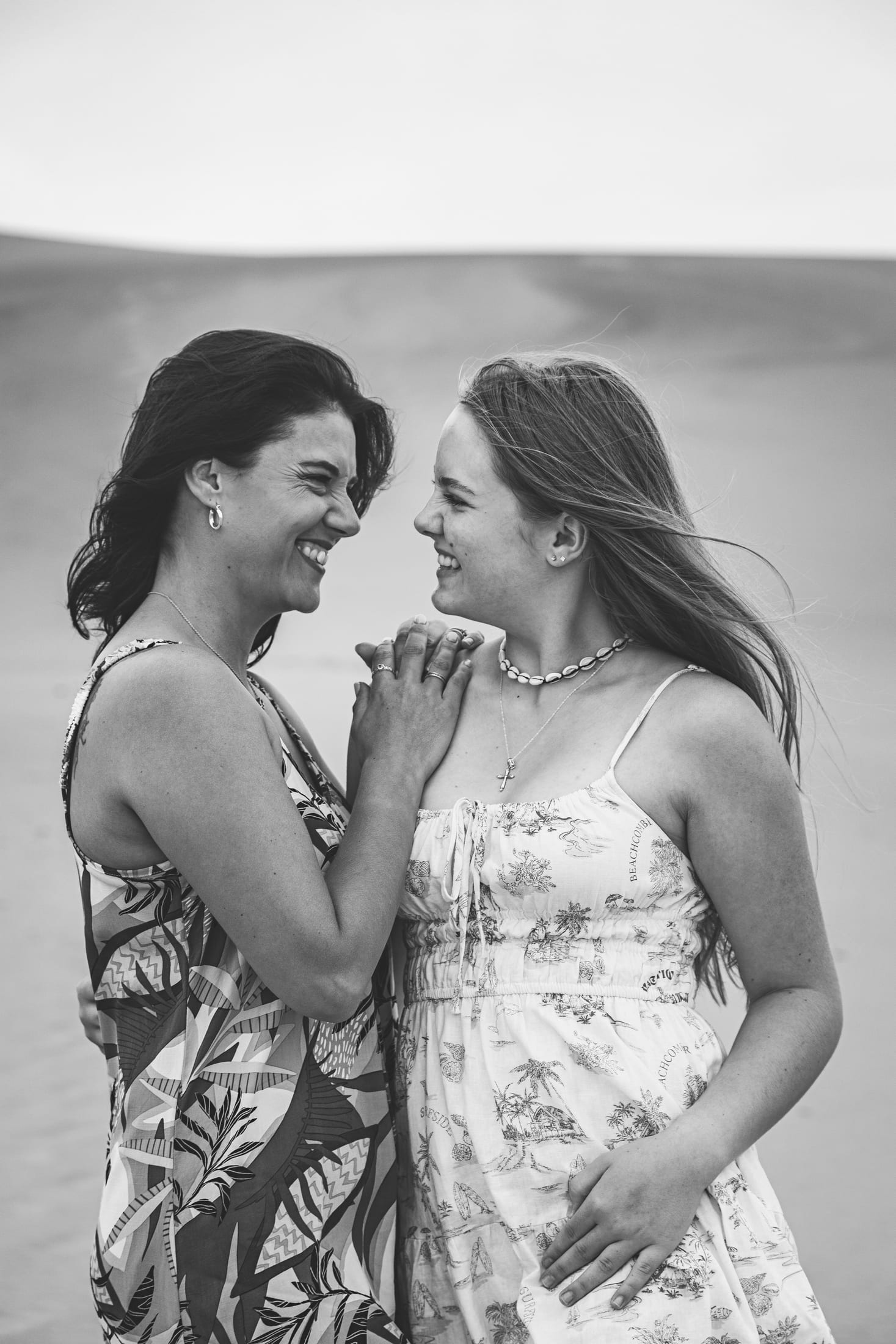 Ronel Serfontein family shoot in the Kramersdorf dunes by Maja Carstens — photo 7 of 21