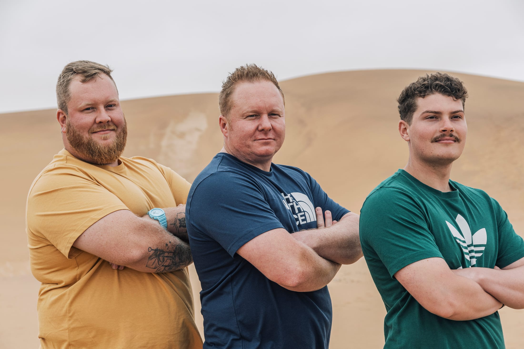 Ronel Serfontein family shoot in the Kramersdorf dunes by Maja Carstens — photo 9 of 21