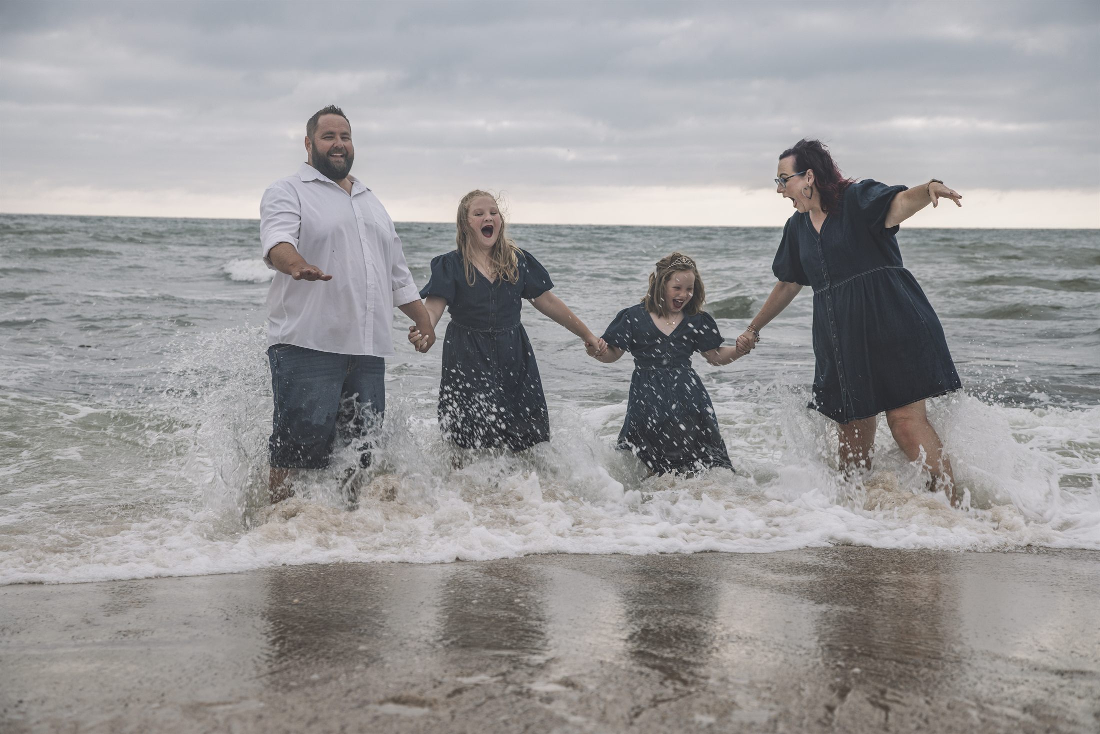 Tricia Burger family shoot at the Swakopmund Jetty and beach by Maja Carstens — photo 15 of 15